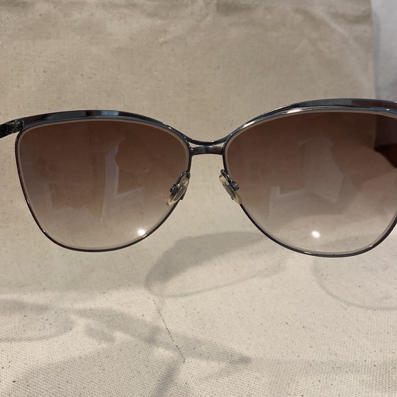 Gucci sunglasses Grey lens - Picture 4 of 6